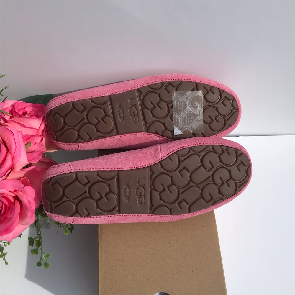 UGG Scalloped Moc - Picture 7 of 10